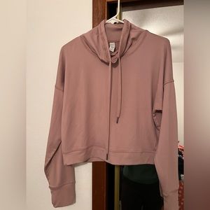 Cropped long sleeve work out shirt